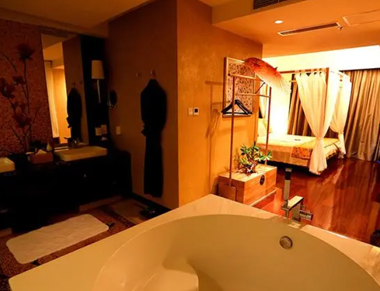 深圳龙华养生会所的黄昏恋：当爱情遇上八十岁